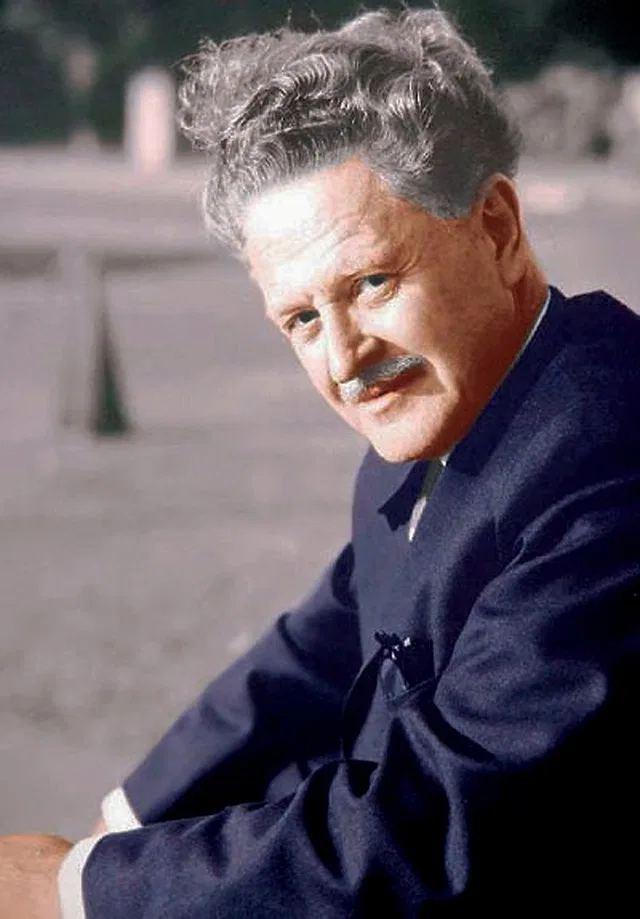 The Brotherhood of the Cosmos and the Red Dawn: The Human of the Future in the Footsteps of Nâzım Hikmet